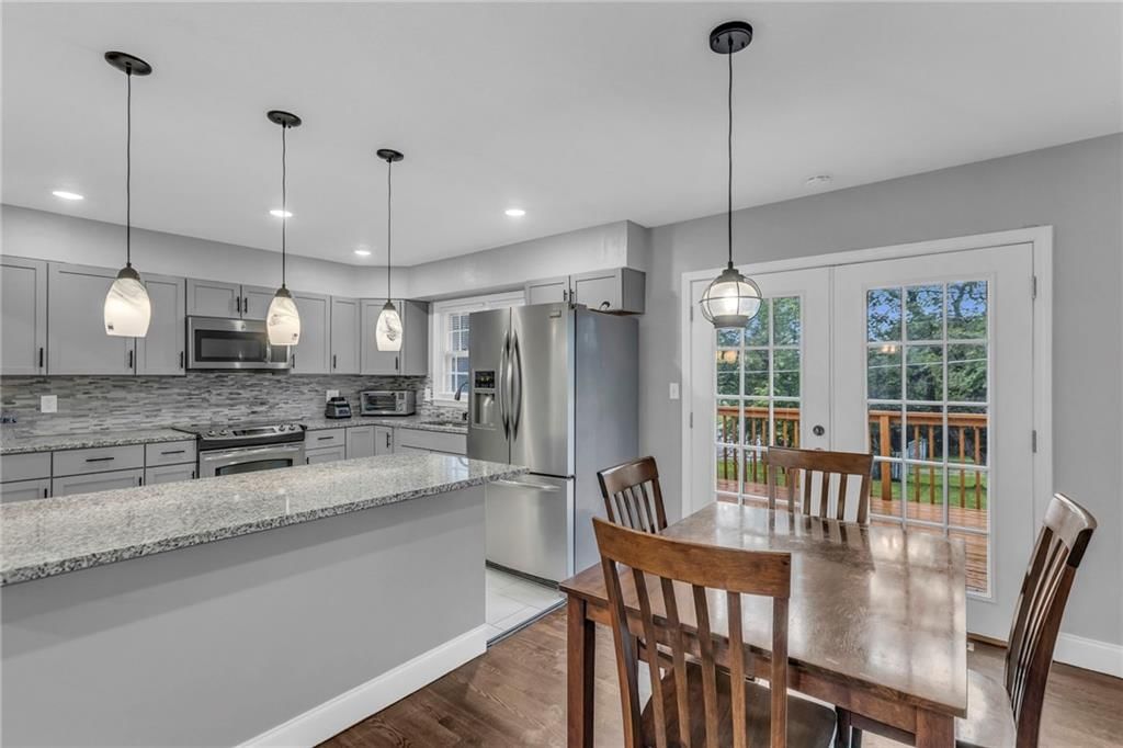5800 FAIRLANE Drive — photo 9