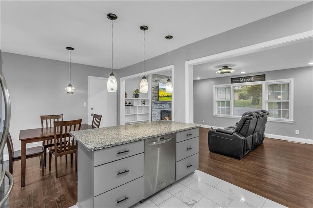 5800 FAIRLANE Drive — photo 13