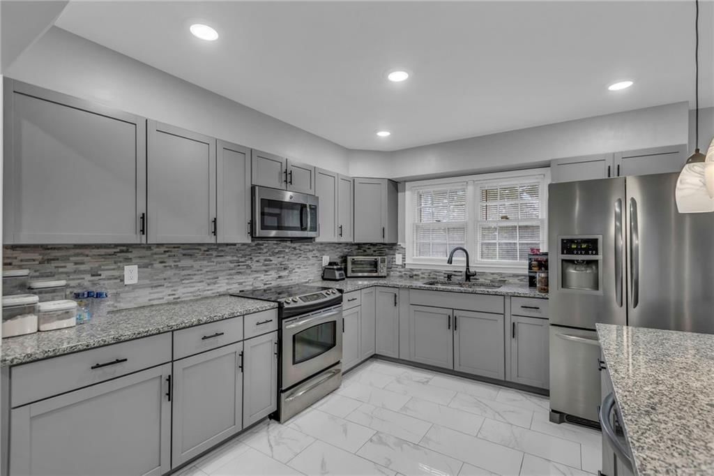5800 FAIRLANE Drive — photo 16