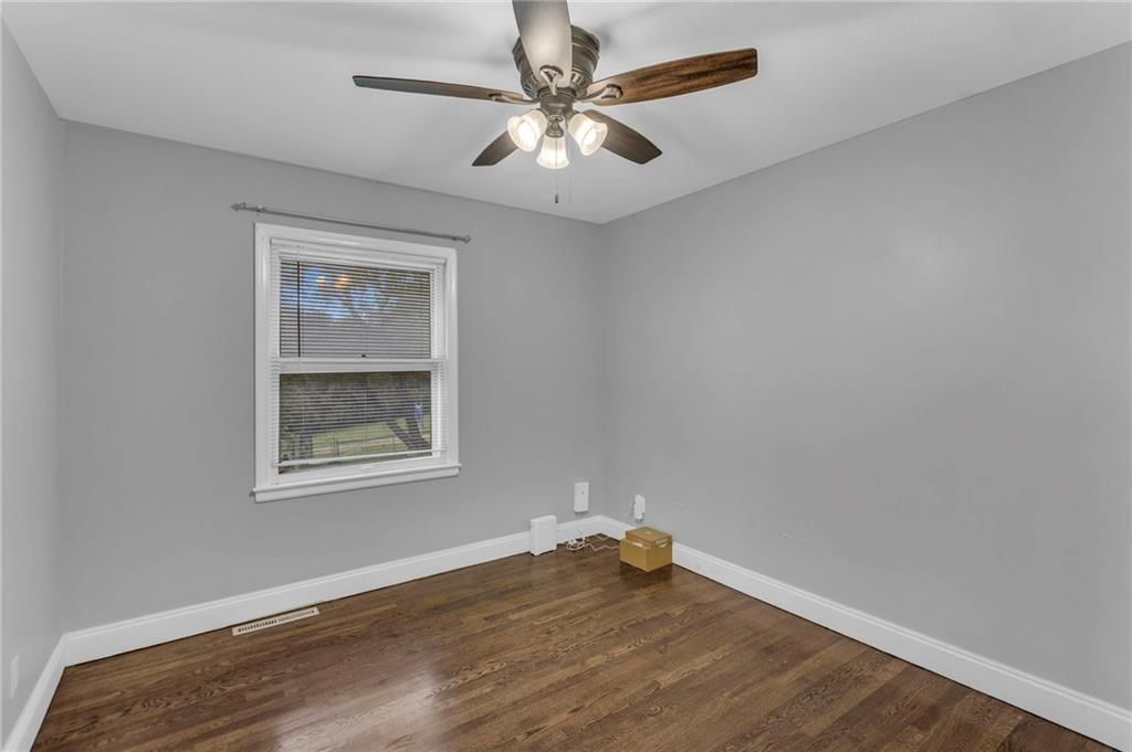5800 FAIRLANE Drive — photo 21