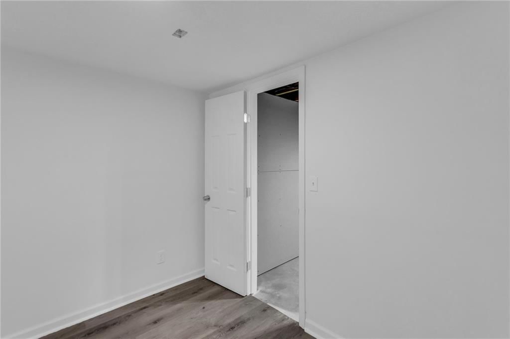 5800 FAIRLANE Drive — photo 30