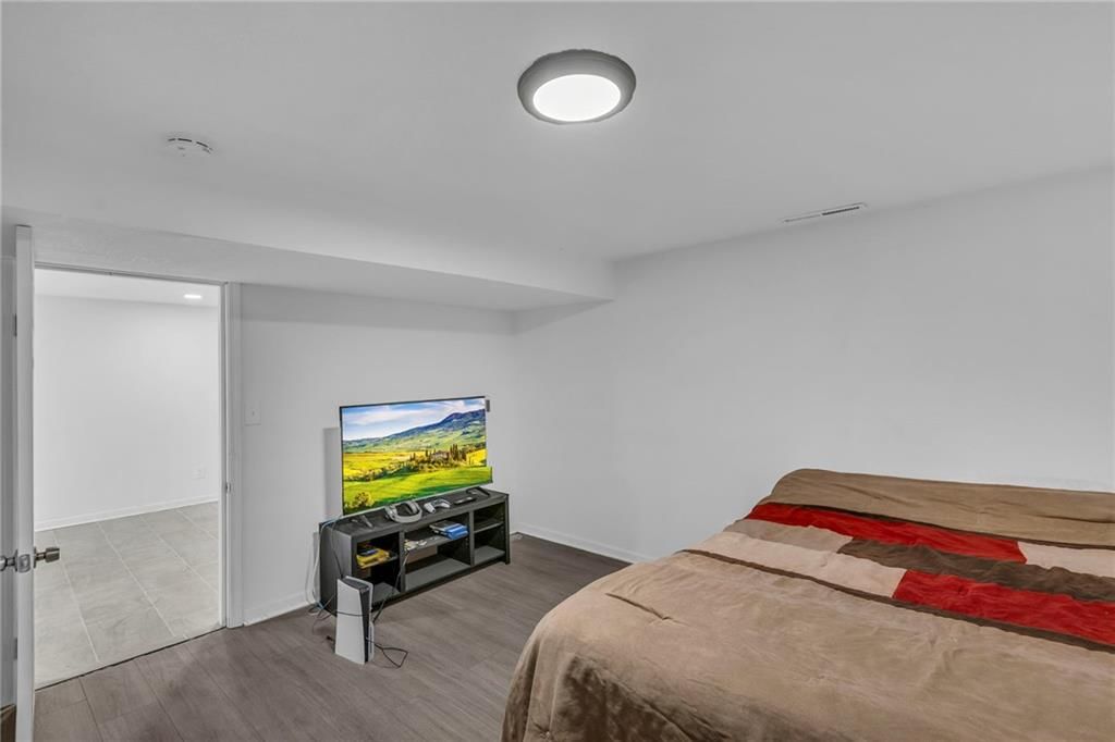 5800 FAIRLANE Drive — photo 33