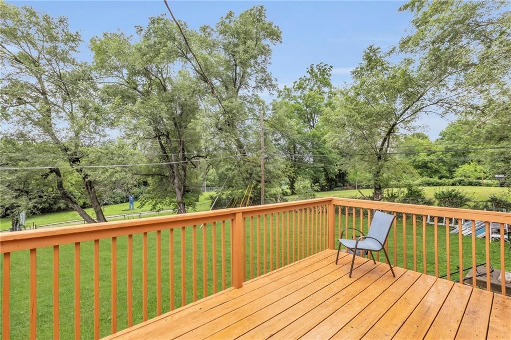 5800 FAIRLANE Drive — photo 36