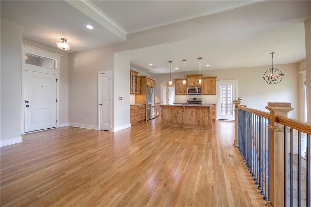 1225 Buckingham Court — photo 8