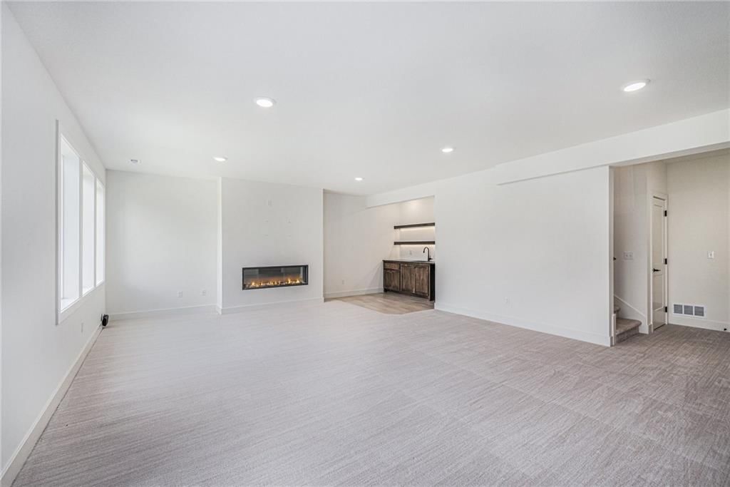 12445 Empress Street — photo 17