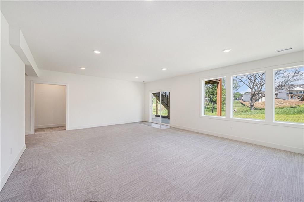 12445 Empress Street — photo 18