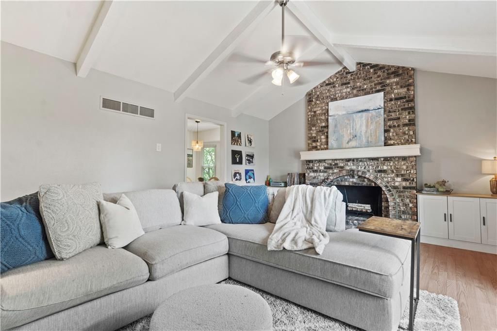 410 NW Shamrock Avenue — photo 10