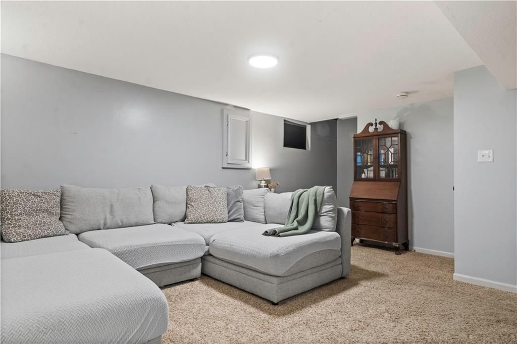 410 NW Shamrock Avenue — photo 23