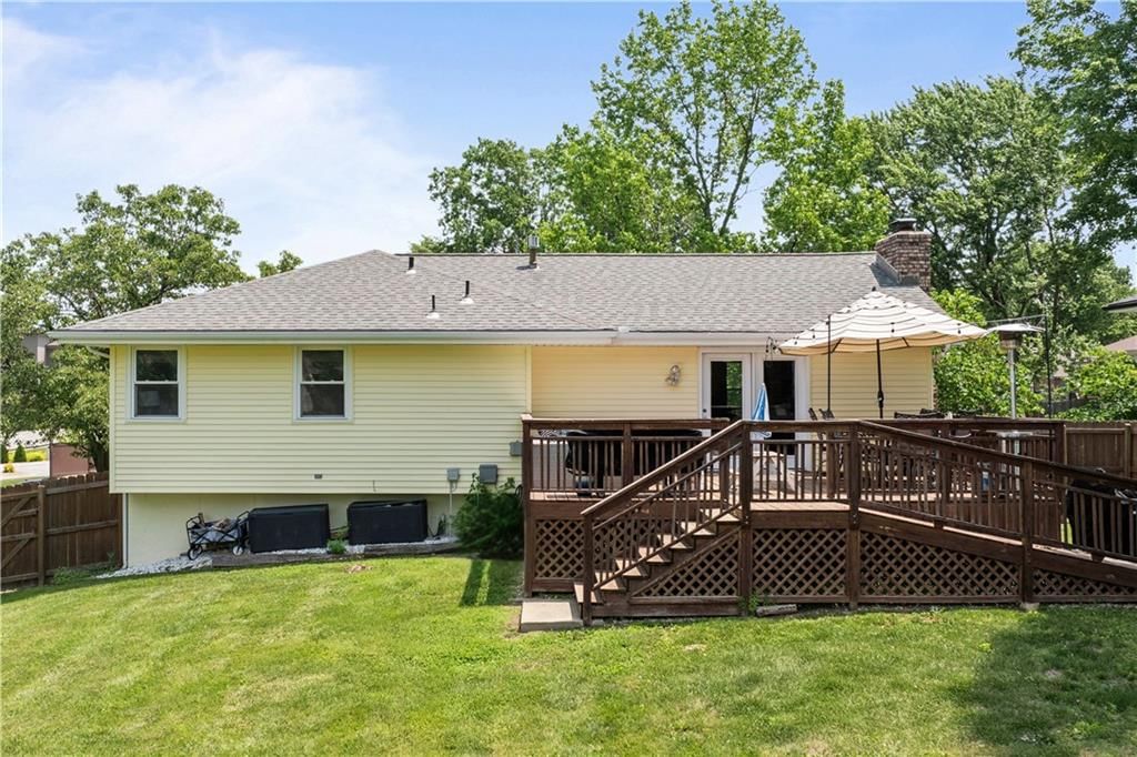 410 NW Shamrock Avenue — photo 27