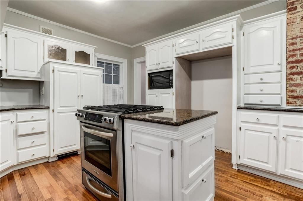 108 SW Madison Street — photo 9