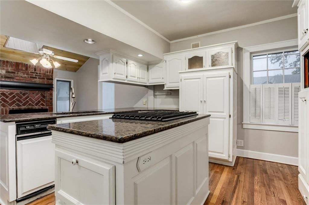 108 SW Madison Street — photo 10