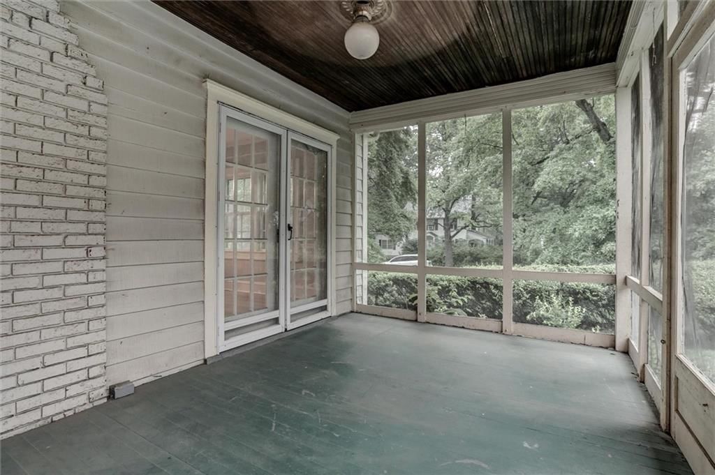 108 SW Madison Street — photo 29