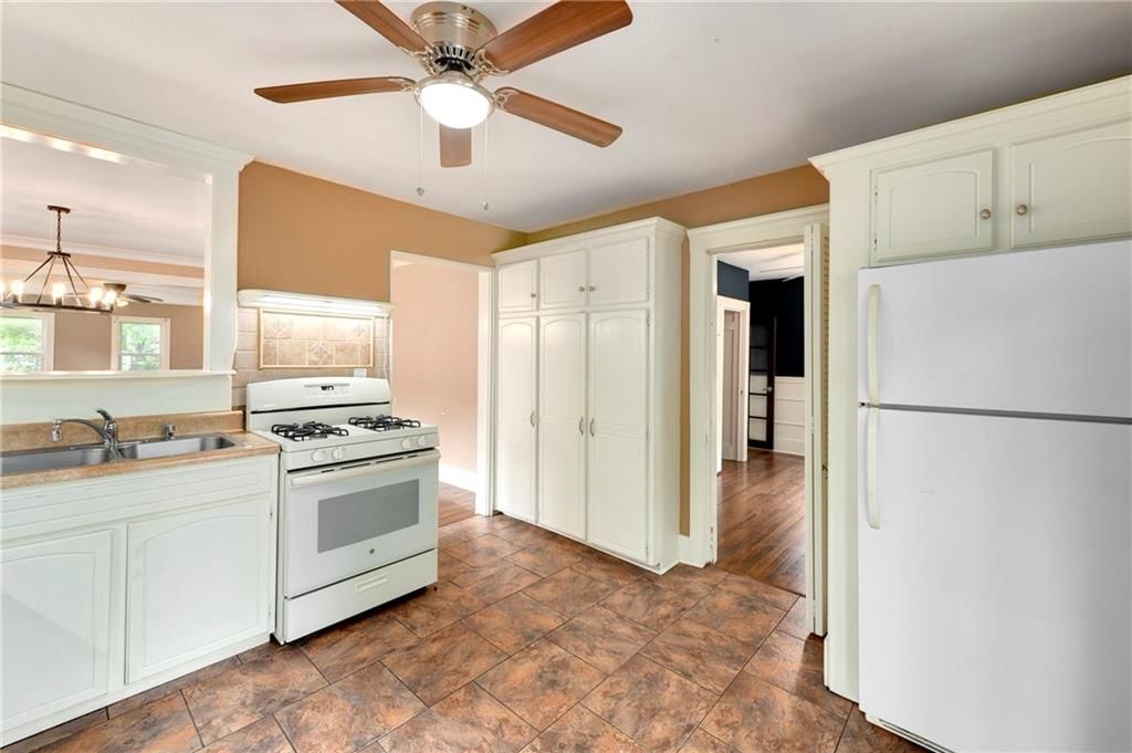 320 Vine Street — photo 13