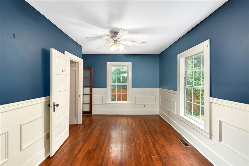 320 Vine Street — photo 14