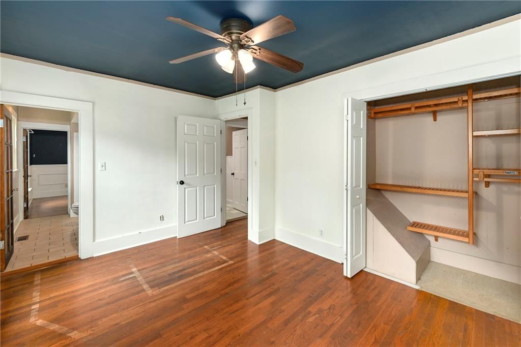 320 Vine Street — photo 19