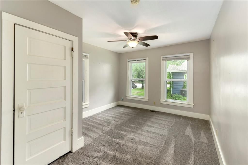 320 Vine Street — photo 21