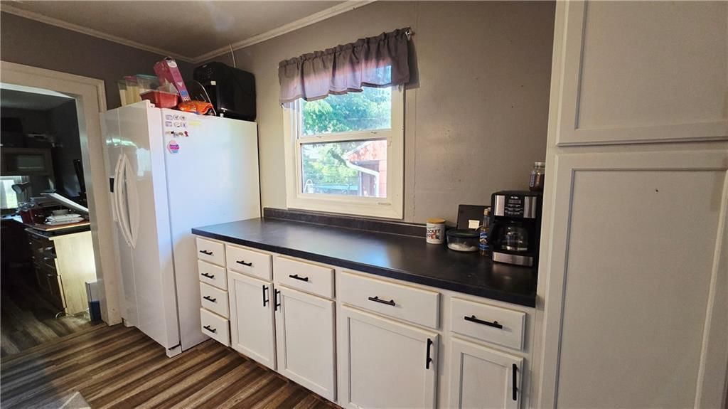 Photo 6 of 15 - 3137 Hawthorne Drive