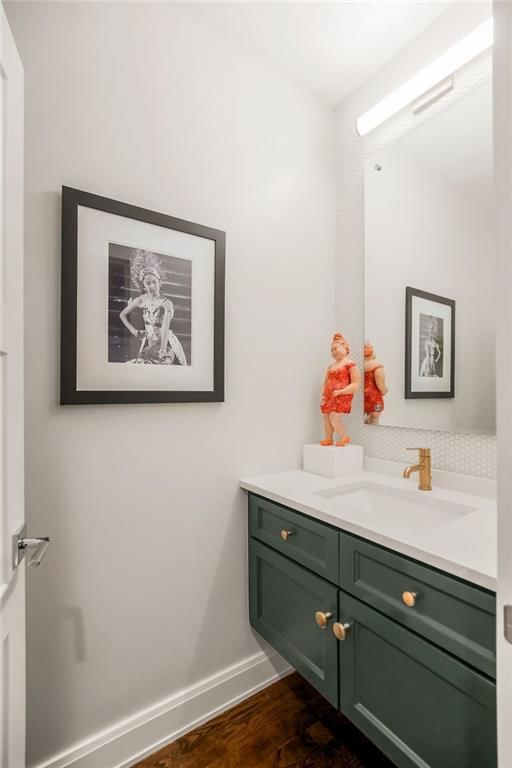 9400 Lee Boulevard — photo 17