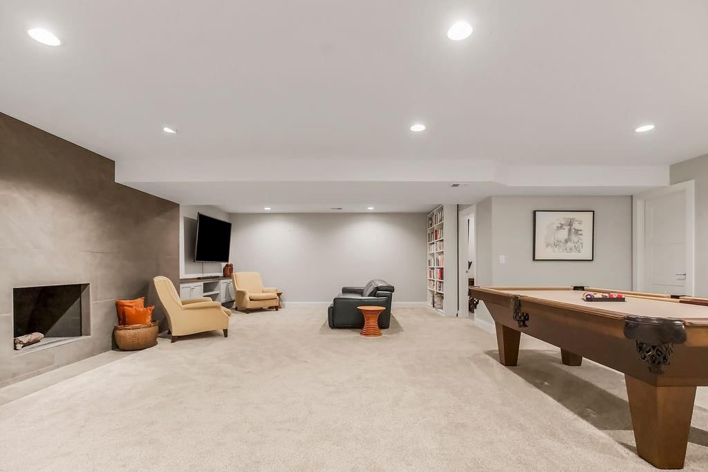 9400 Lee Boulevard — photo 35
