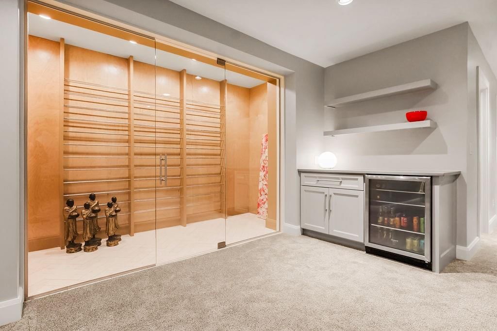 9400 Lee Boulevard — photo 37