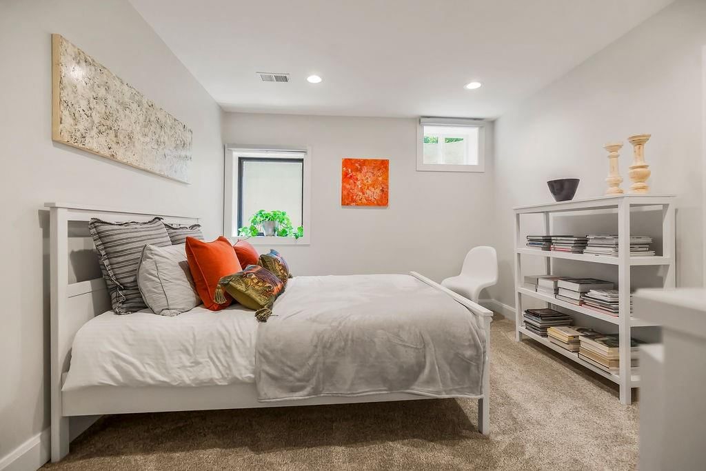 9400 Lee Boulevard — photo 39