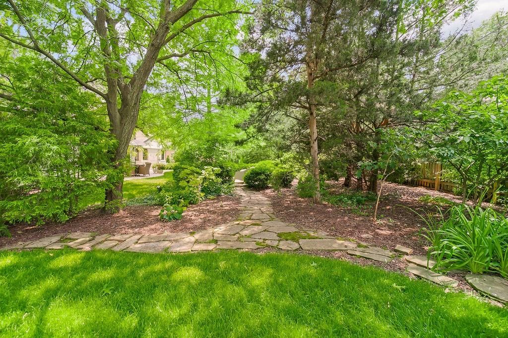 9400 Lee Boulevard — photo 44