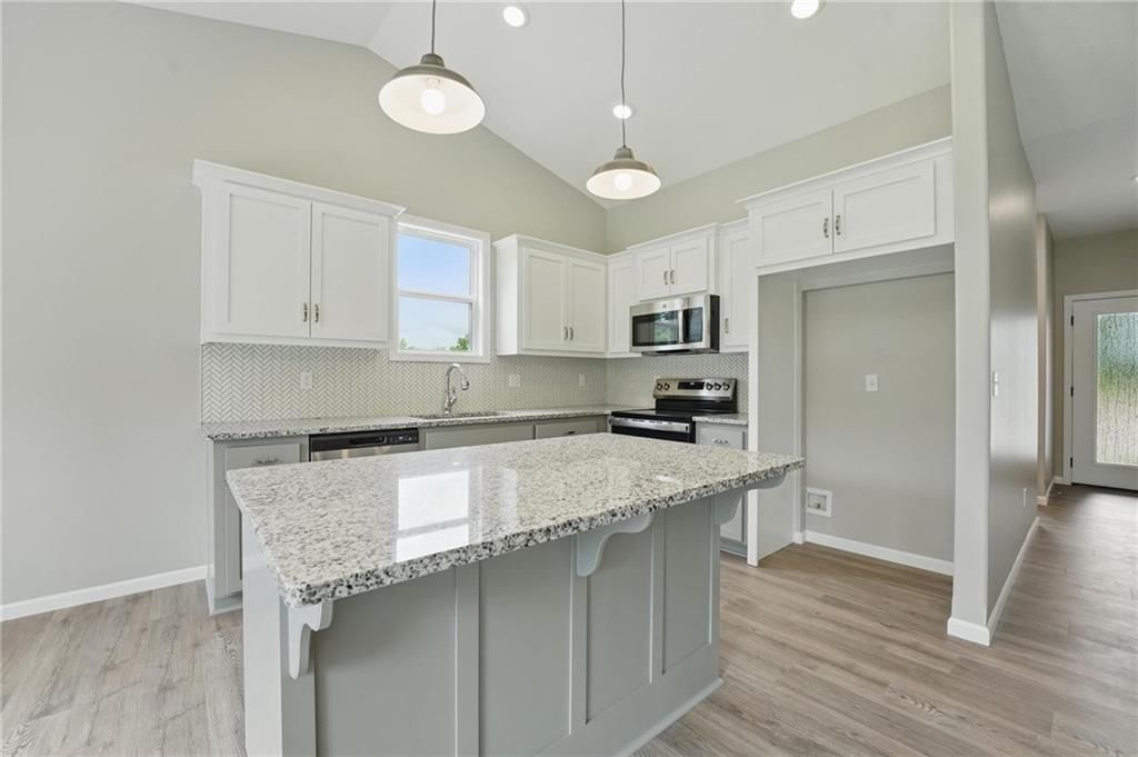 781 Highland Drive — photo 11