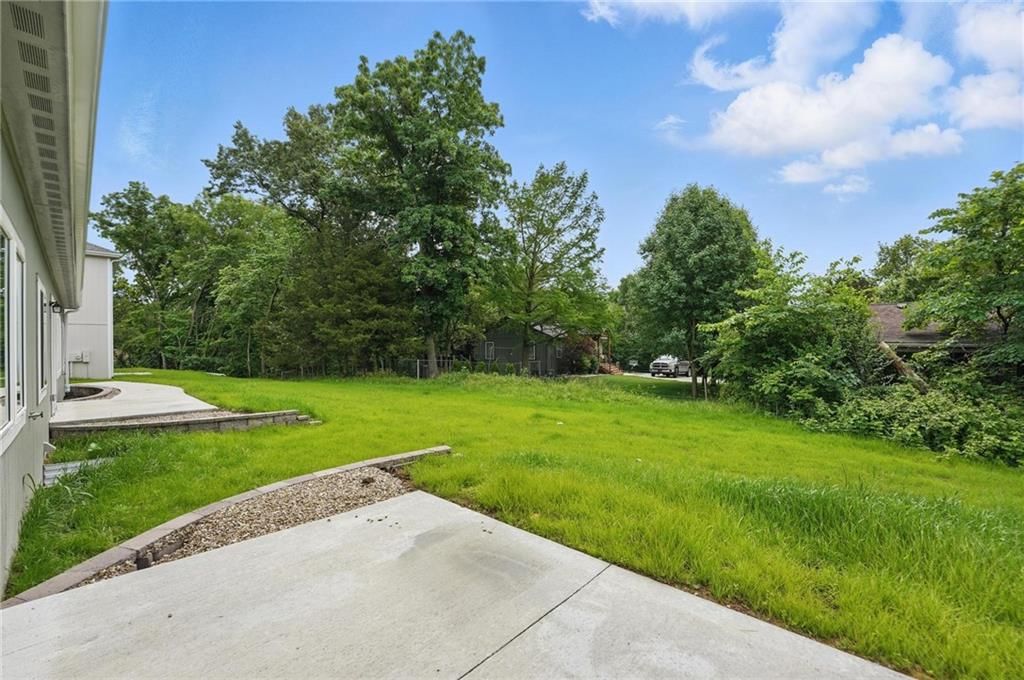781 Highland Drive — photo 15
