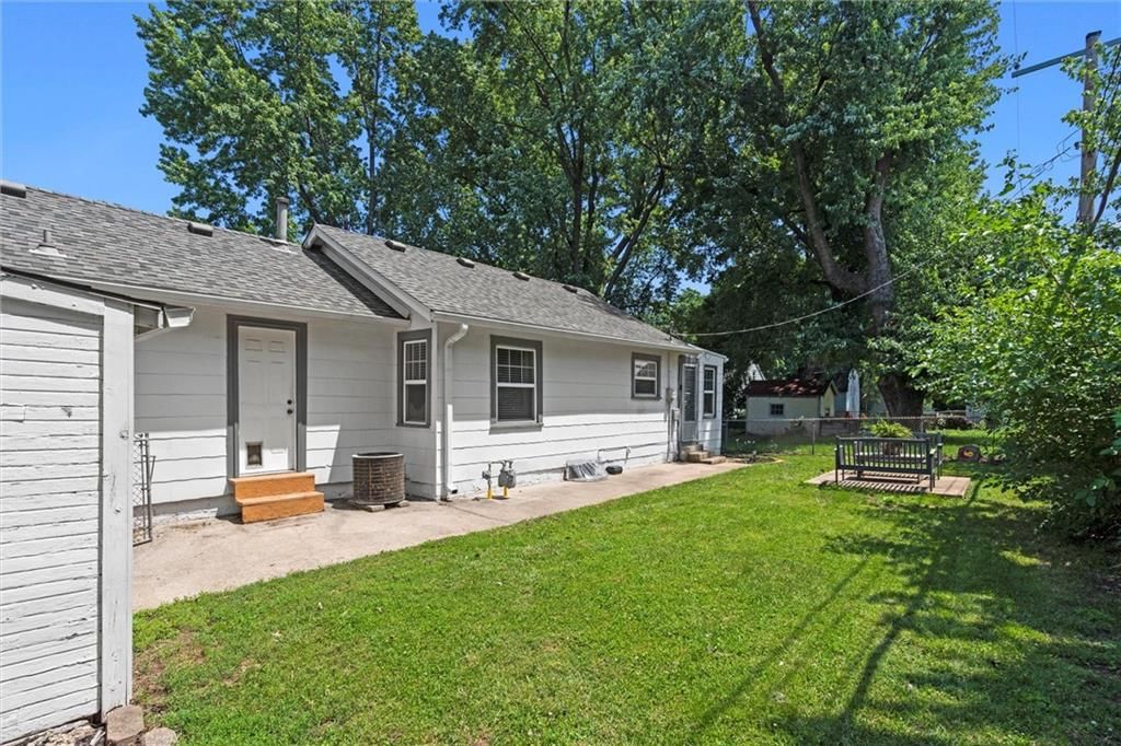 5618 Reeds Road — photo 33