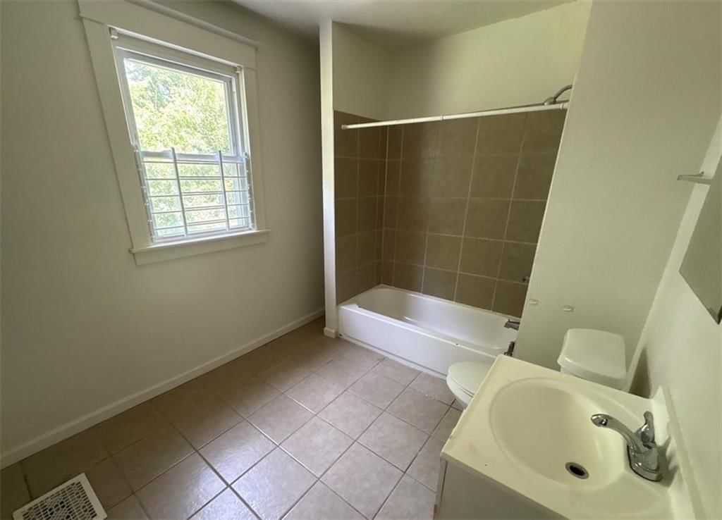 3222 Lockridge Avenue — photo 17