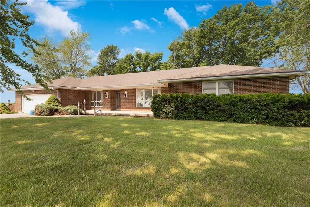 630 NW OO Highway, Centerview, MO