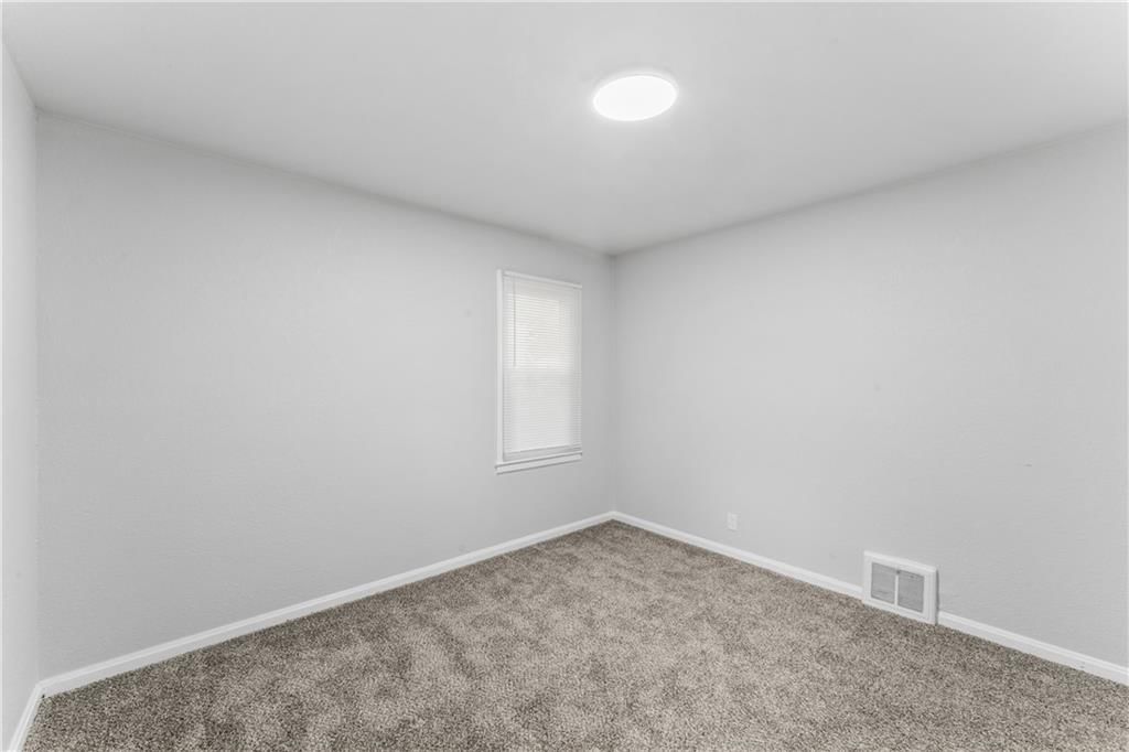 3112 S Claremont Avenue — photo 13