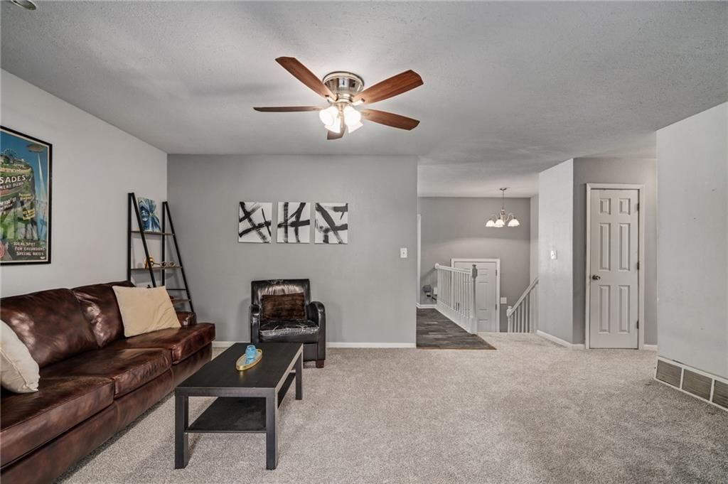 604 NE Ash Street NE — photo 11