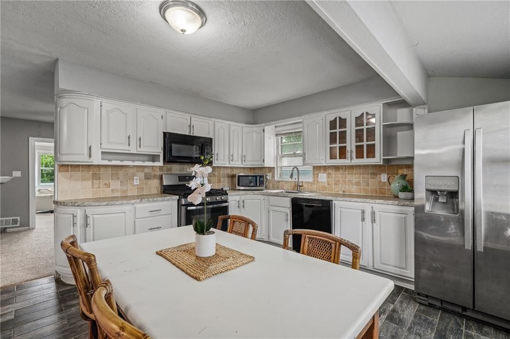 604 NE Ash Street NE — photo 18