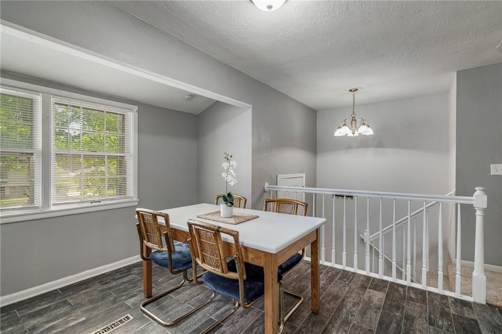 604 NE Ash Street NE — photo 22