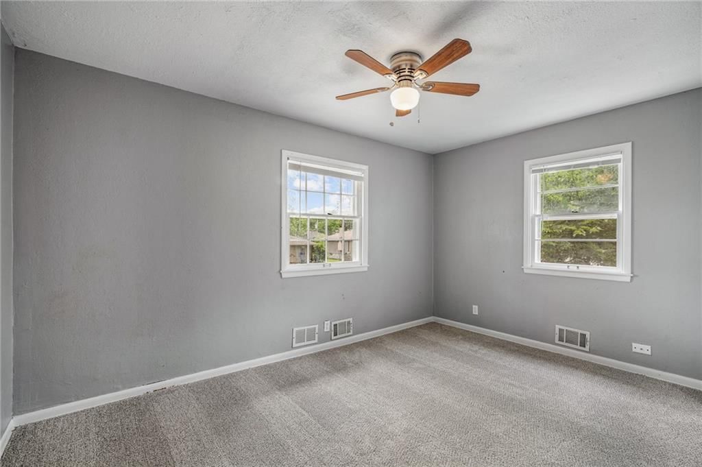 604 NE Ash Street NE — photo 25