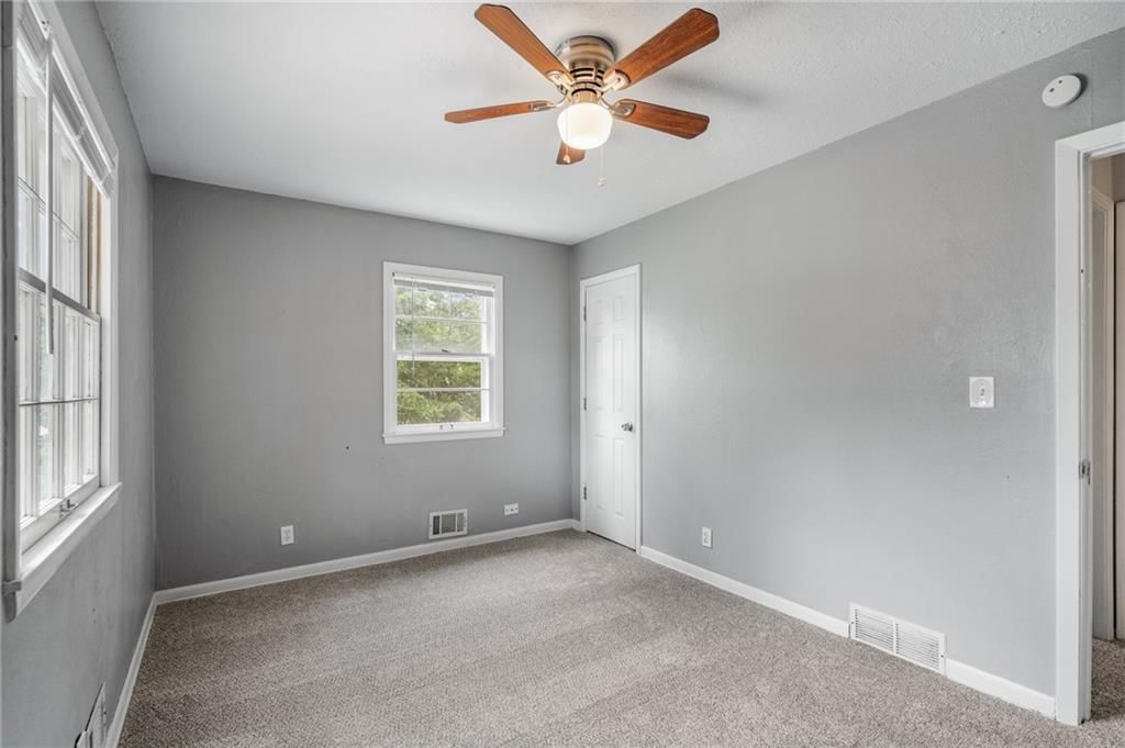604 NE Ash Street NE — photo 26