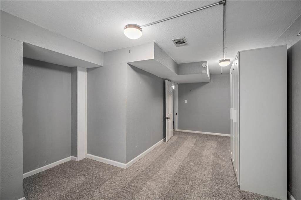 604 NE Ash Street NE — photo 40