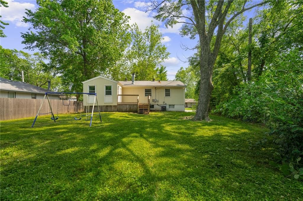 604 NE Ash Street NE — photo 48