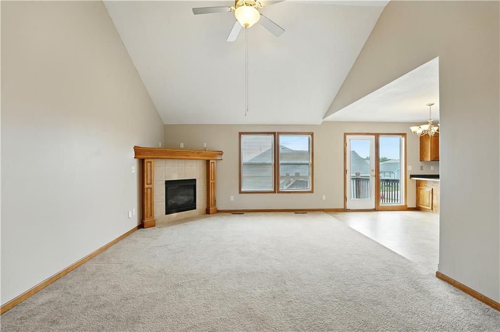 614 SW Tisha Lane — photo 5