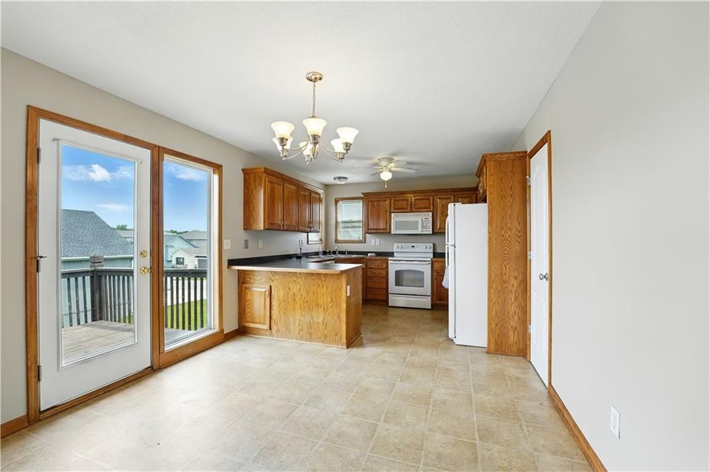 614 SW Tisha Lane — photo 8