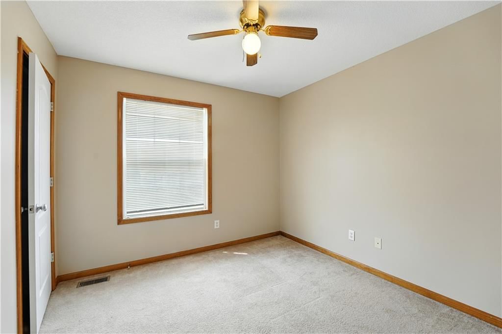 614 SW Tisha Lane — photo 17