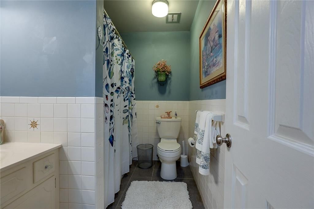 Photo 6 of 42 - 714 N ARAPAHO Street