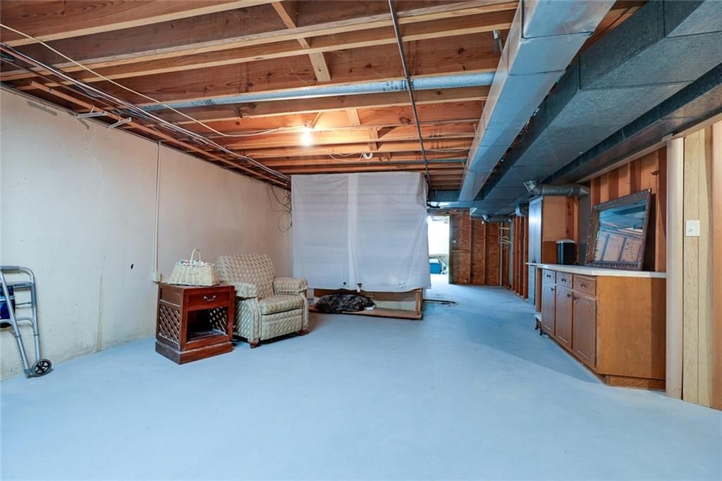 Photo 29 of 42 - 714 N ARAPAHO Street