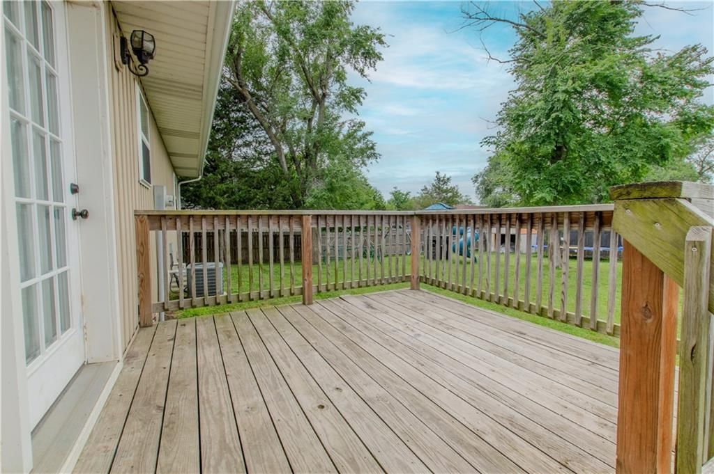 604 Lake Road — photo 8