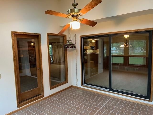 310 S 14th Street — photo 10
