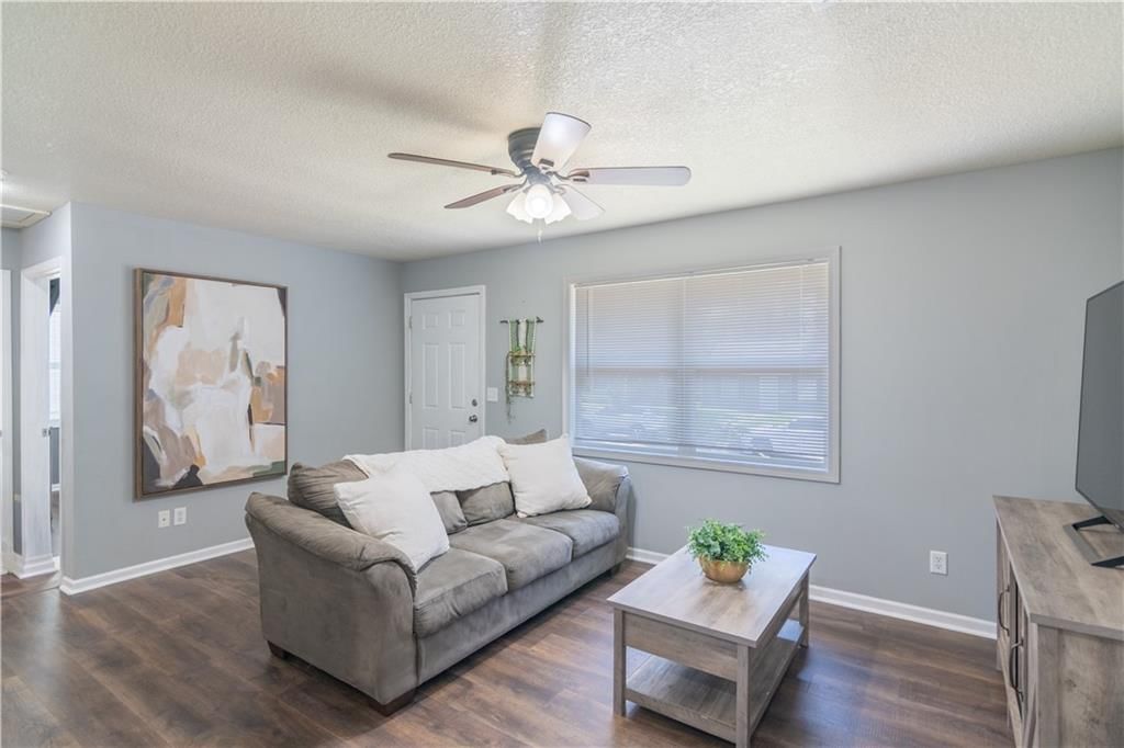 4734 VISTA Street — photo 5