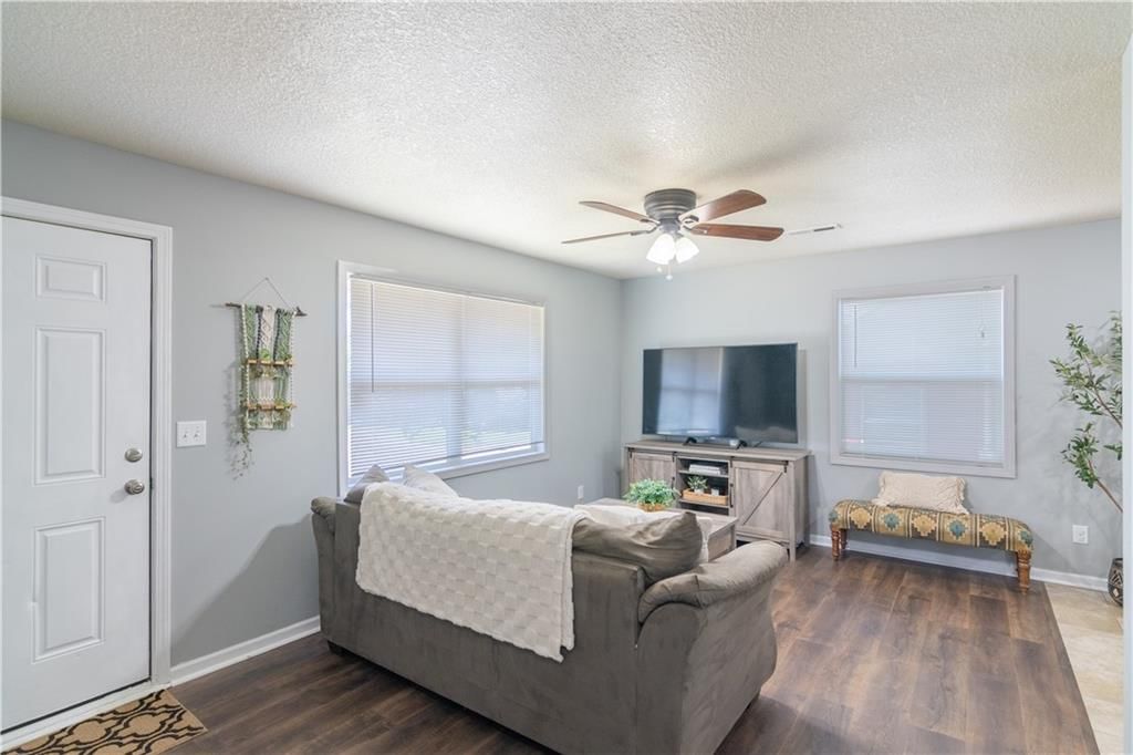 4734 VISTA Street — photo 6