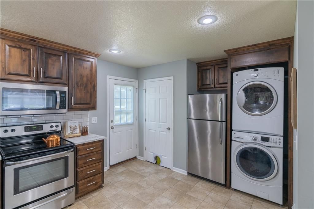 4734 VISTA Street — photo 8