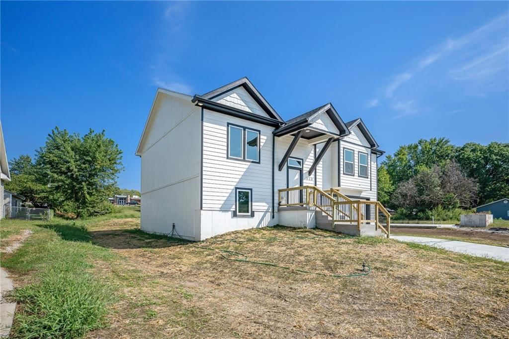 523 Hawthorne Street — photo 4
